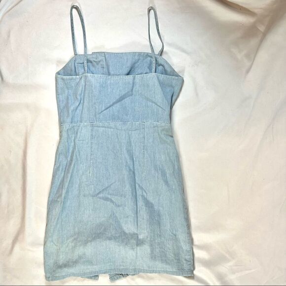 EUC✨ Topshop Moto Spaghetti Strap Denim Chambray Horn Button Mini Cotton Dress 4 - Picture 4 of 8
